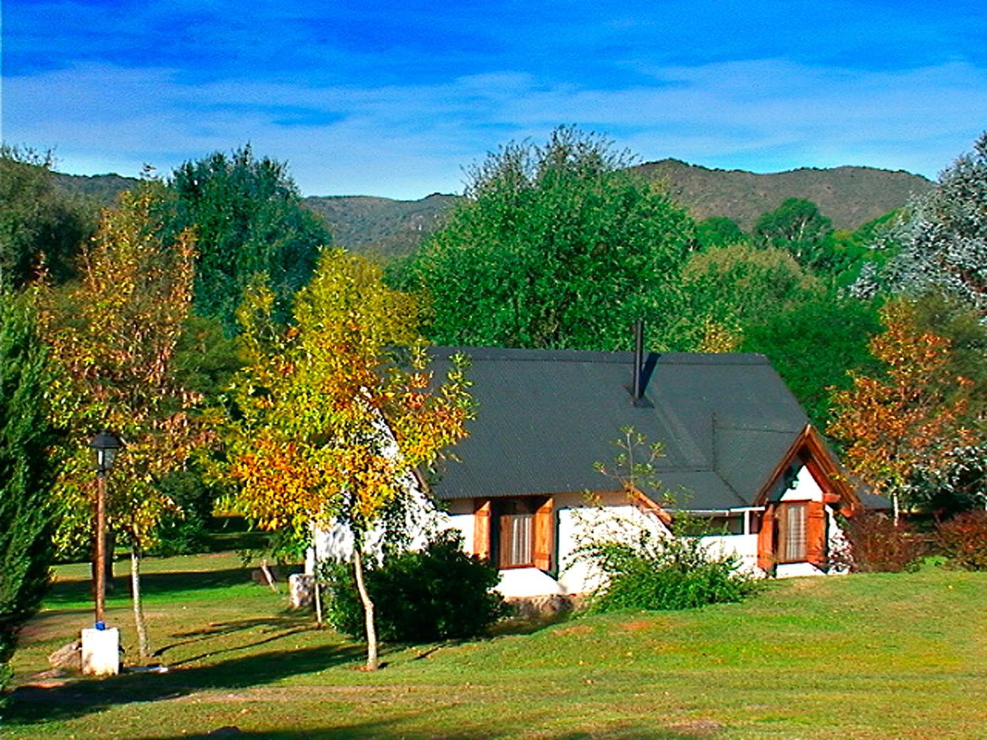 Cabanas Am Bach Villa General Belgrano Rum bild